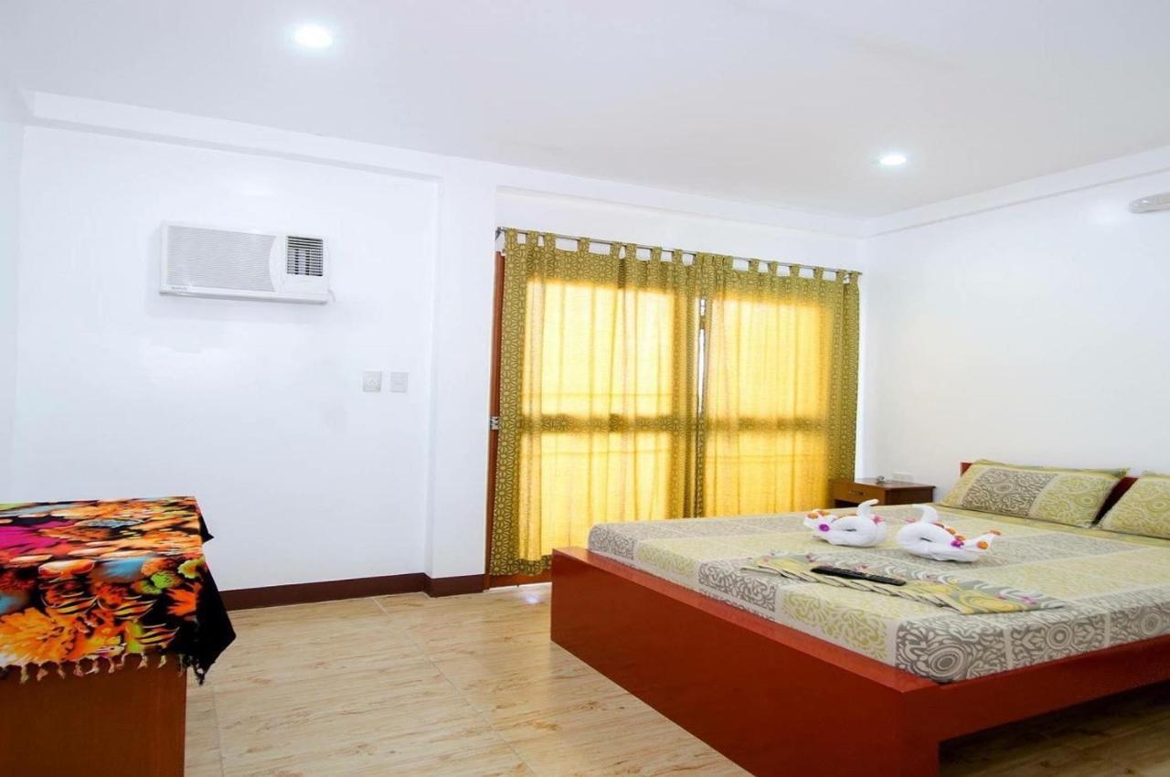 Reddoorz Plus @ Secret Garden Boracay Balabag  المظهر الخارجي الصورة