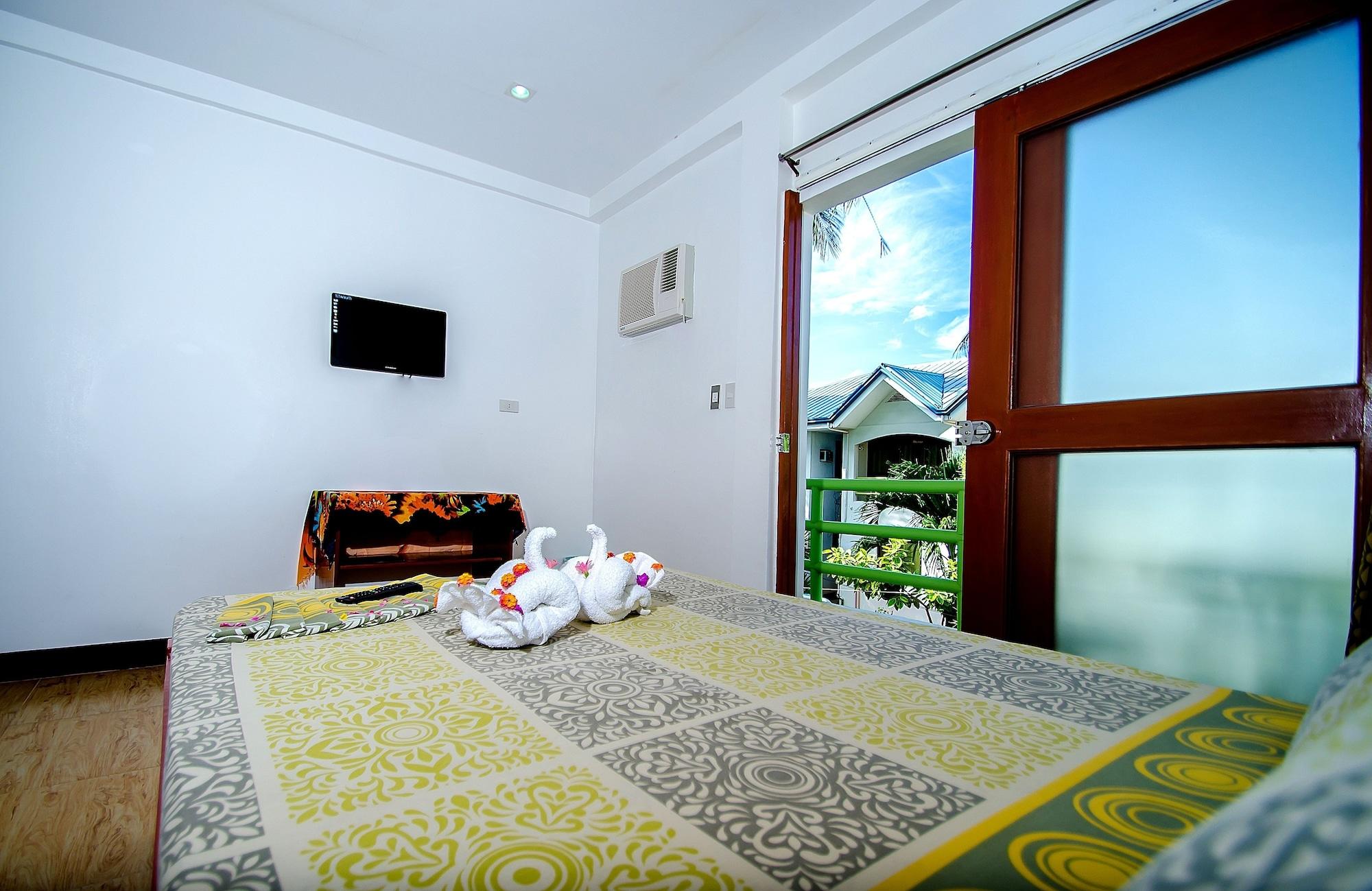 Reddoorz Plus @ Secret Garden Boracay Balabag  المظهر الخارجي الصورة