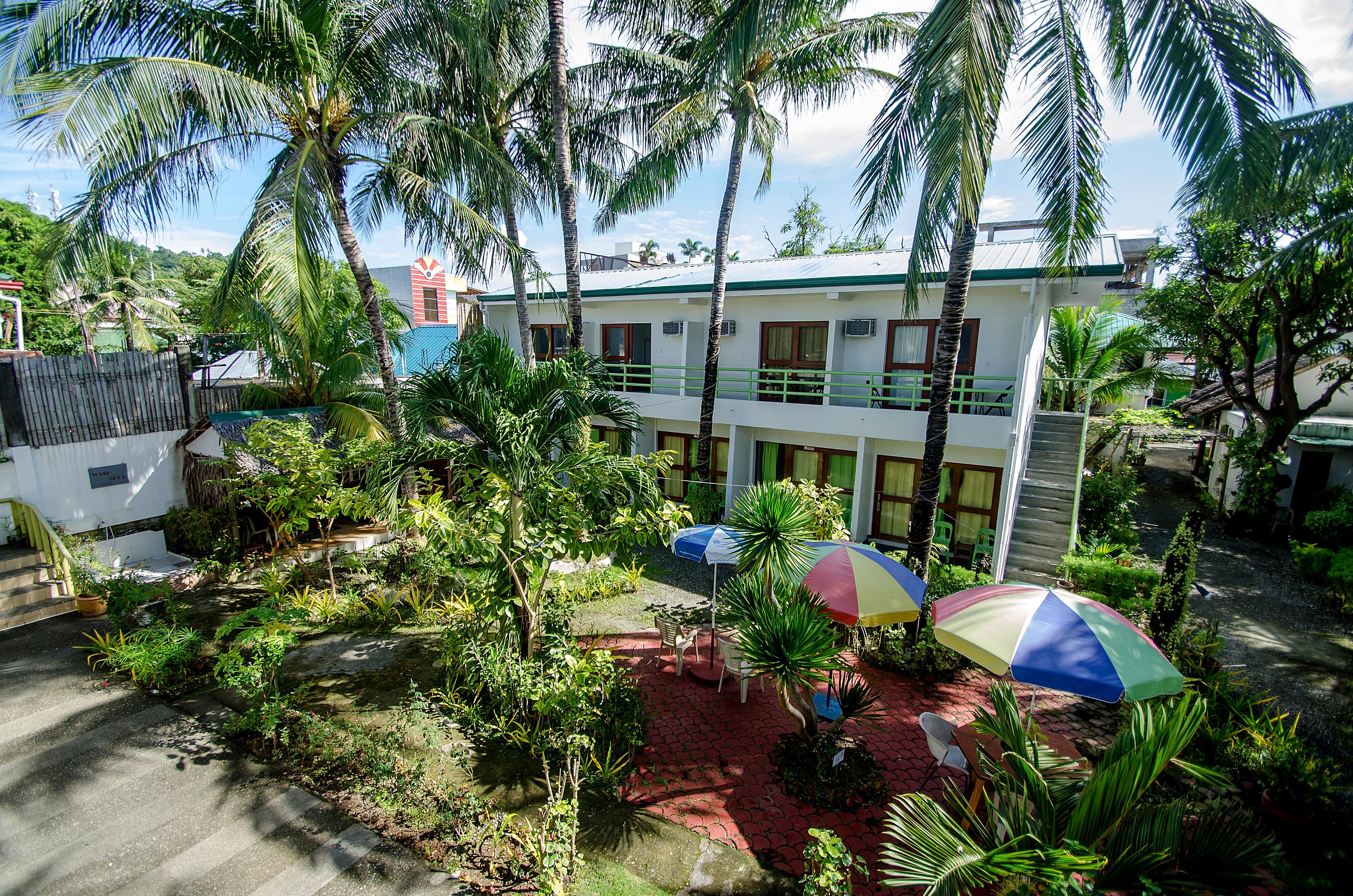 Reddoorz Plus @ Secret Garden Boracay Balabag  المظهر الخارجي الصورة