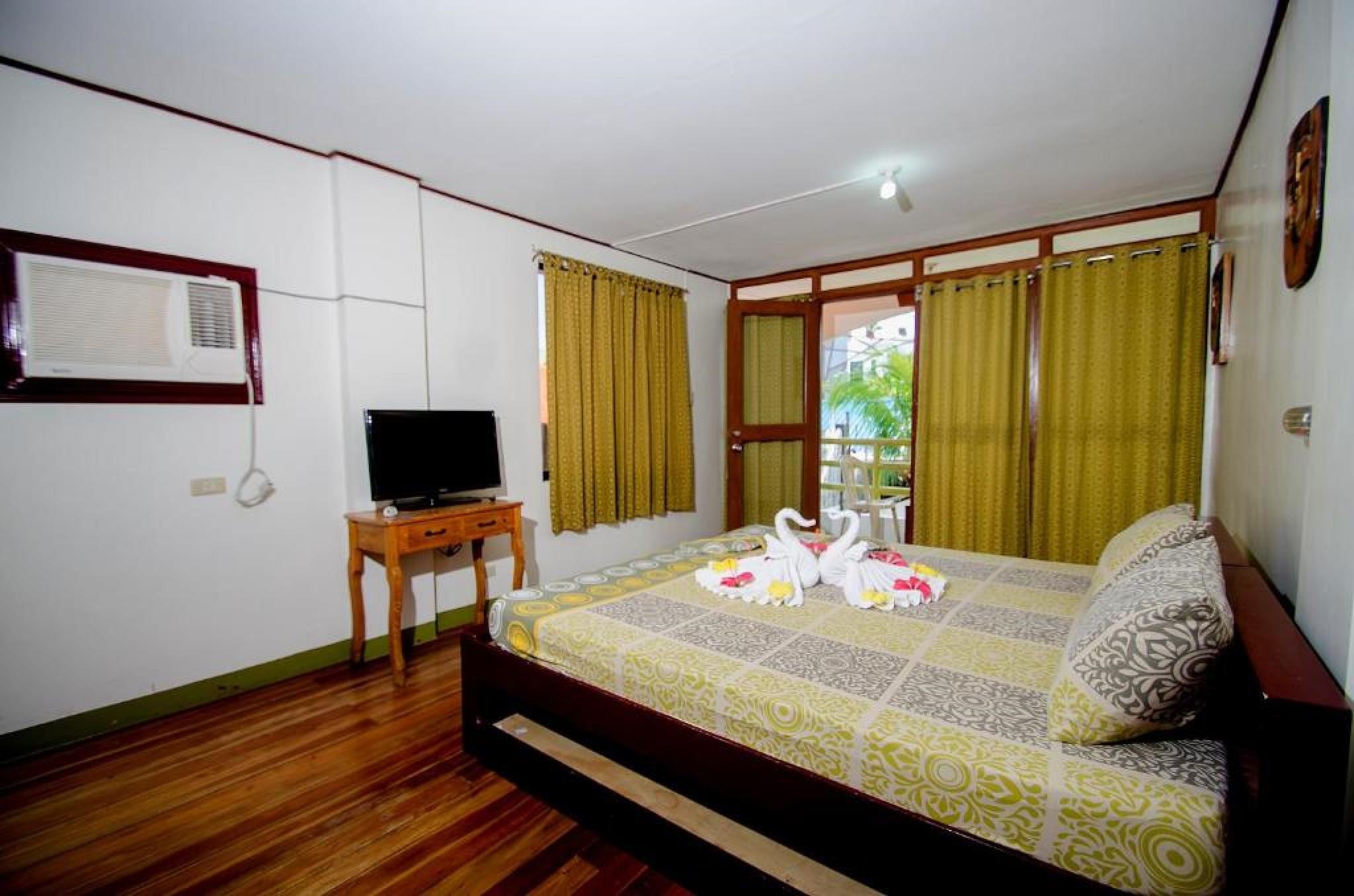 Reddoorz Plus @ Secret Garden Boracay Balabag  المظهر الخارجي الصورة