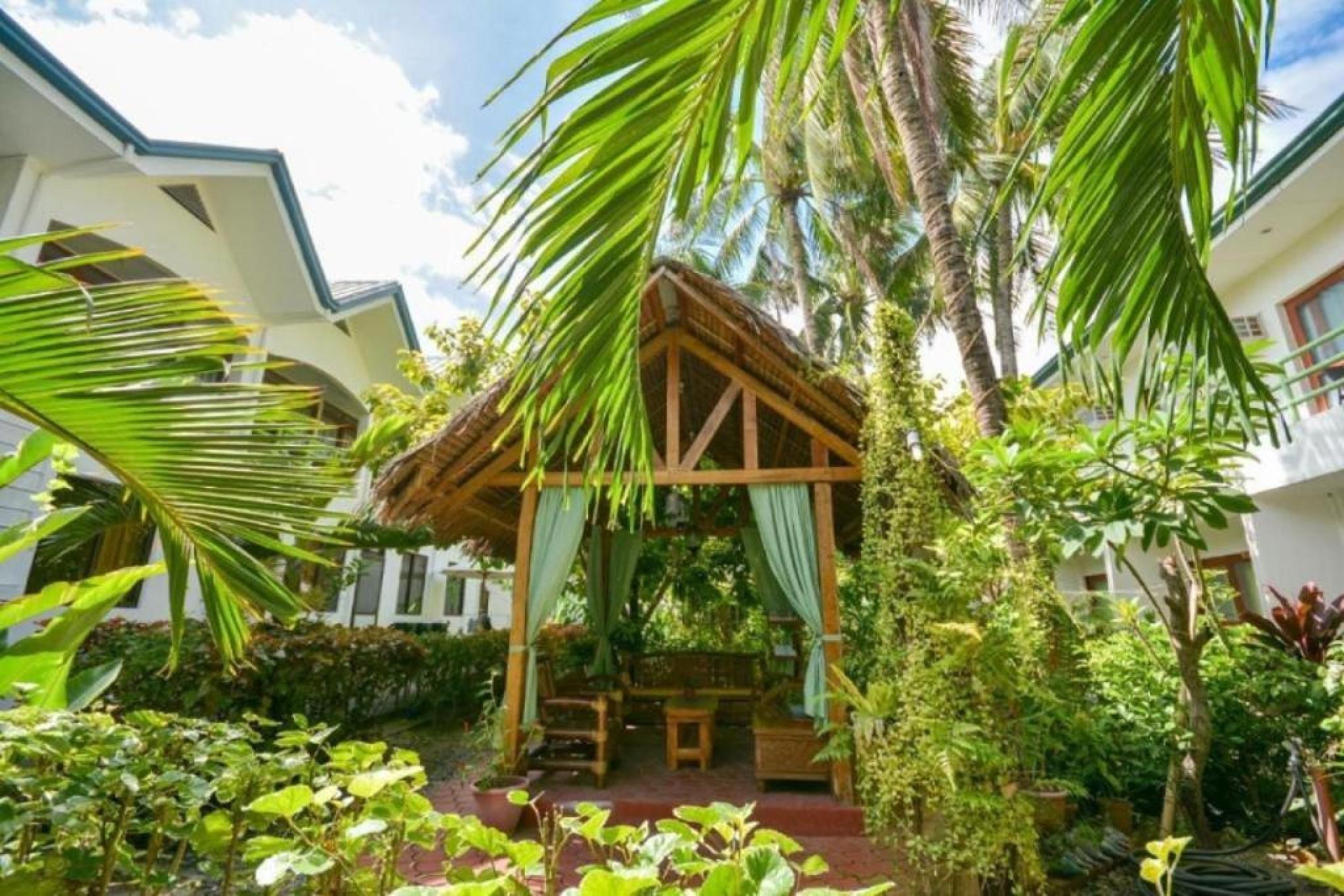 Reddoorz Plus @ Secret Garden Boracay Balabag  المظهر الخارجي الصورة