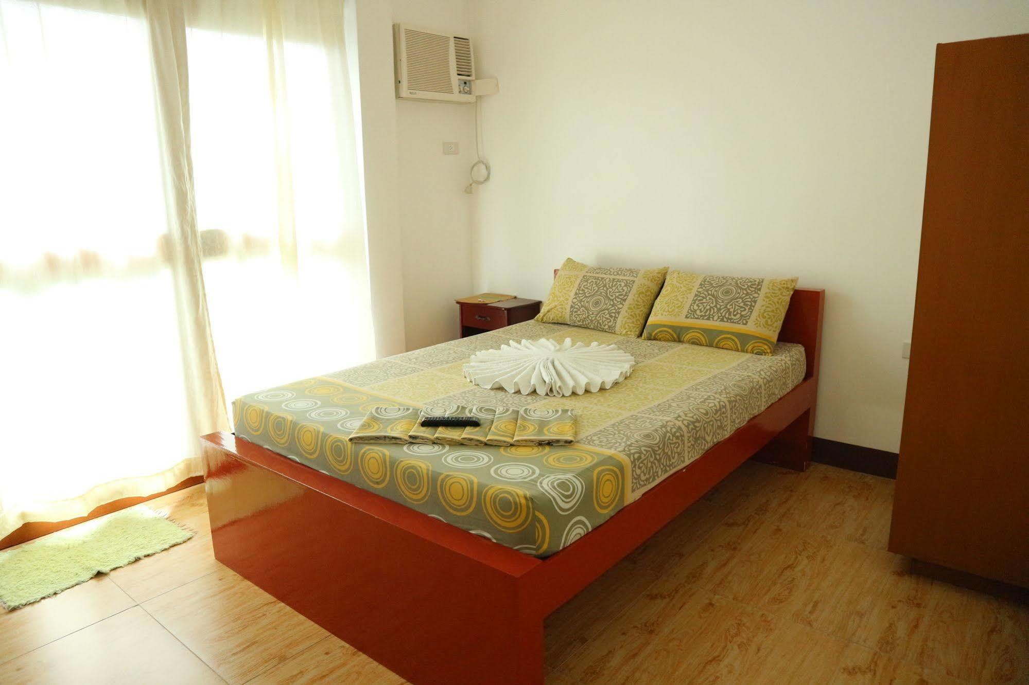Reddoorz Plus @ Secret Garden Boracay Balabag  المظهر الخارجي الصورة