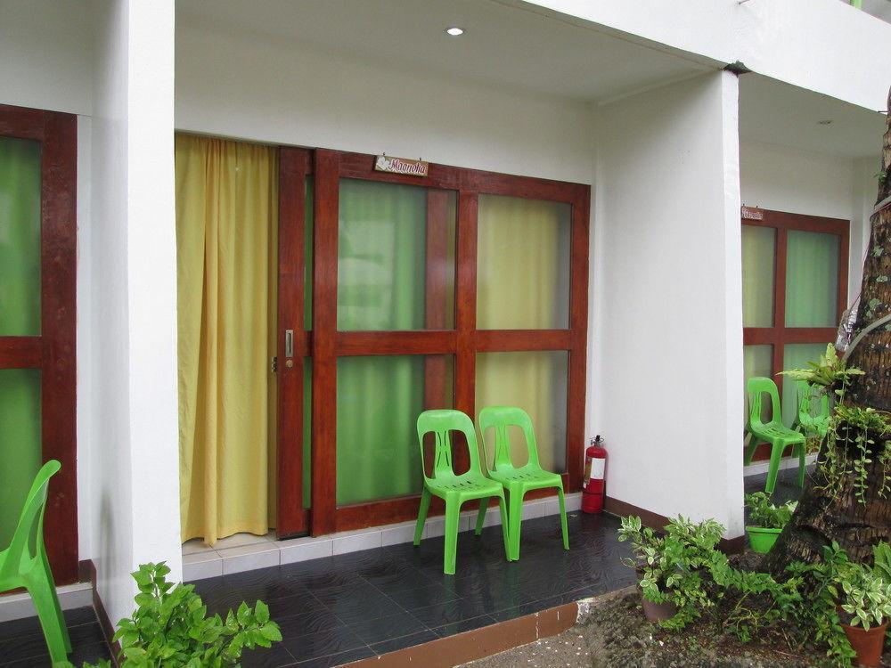 Reddoorz Plus @ Secret Garden Boracay Balabag  المظهر الخارجي الصورة